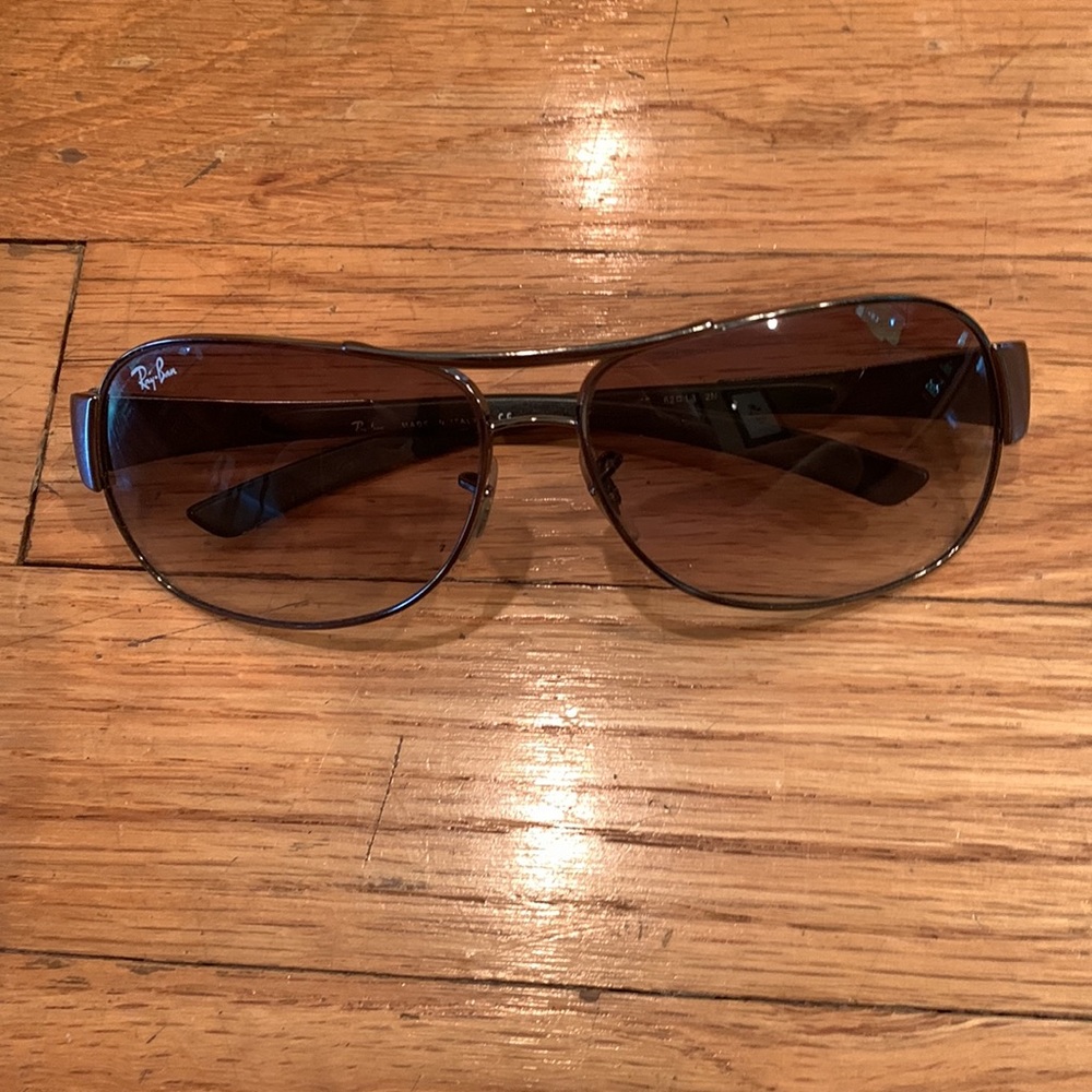 Ray-Ban Womens Sunglasses